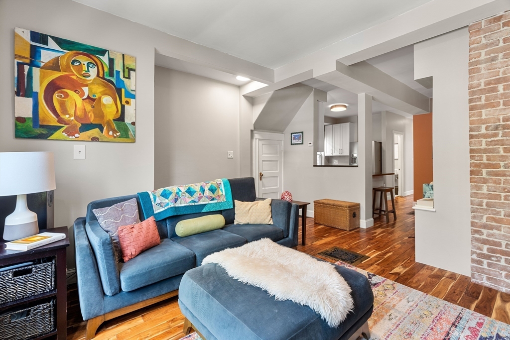 350 Pearl St 1