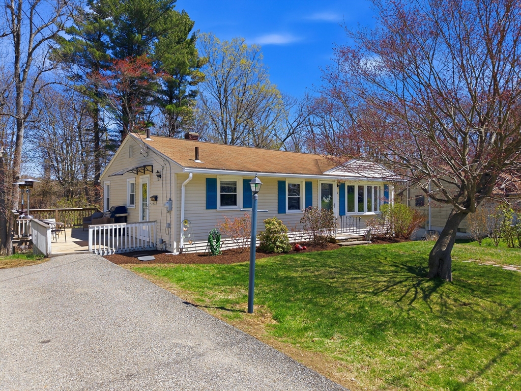 16 Monterey Dr