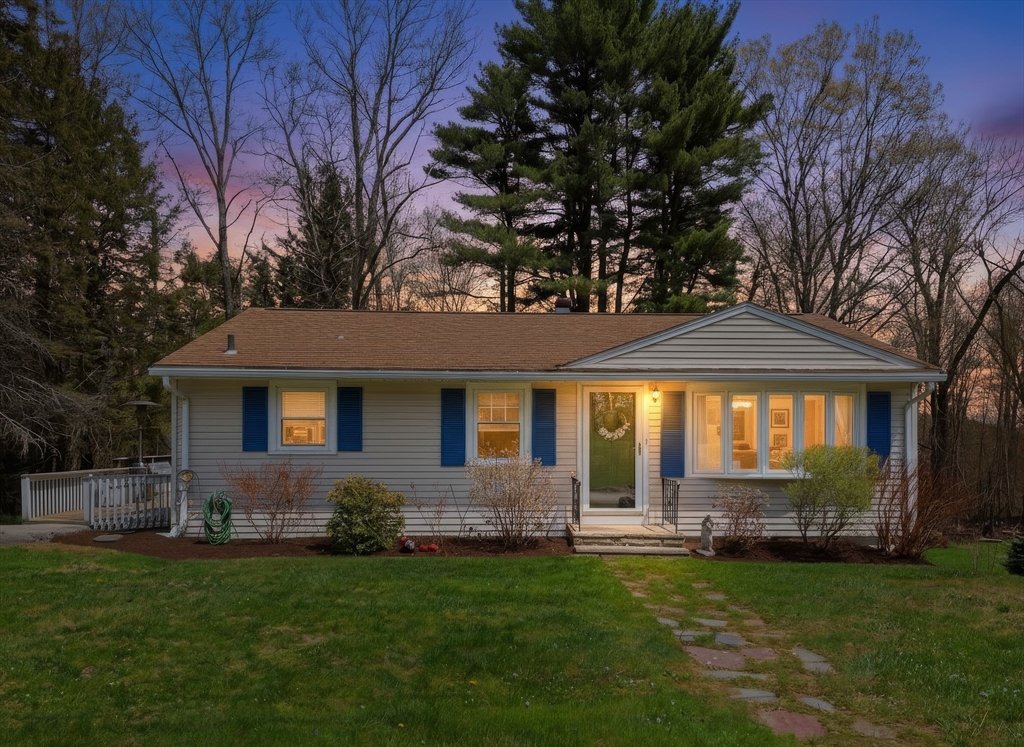 16 Monterey Dr