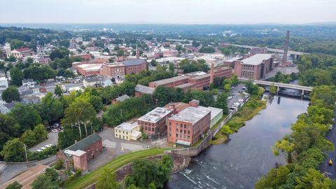 35 Lower Grape St Chicopee MA 01013