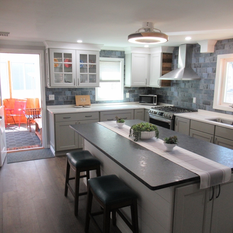 116 Commonwealth Ave, Lowell, MA Photo #13
