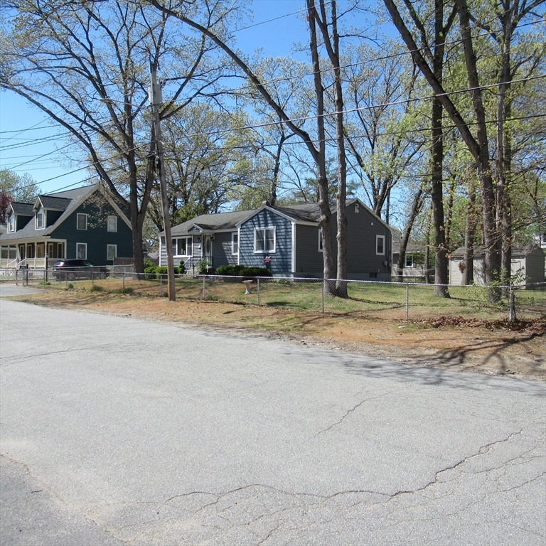 116 Commonwealth Ave, Lowell, MA Photo #3