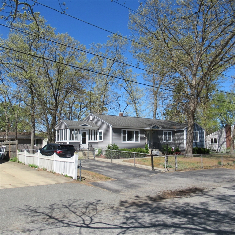 116 Commonwealth Ave, Lowell, MA Photo #2