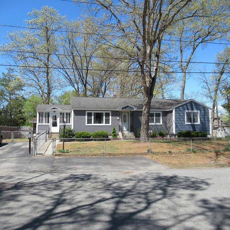 116 Commonwealth Ave, Lowell, MA Photo #1