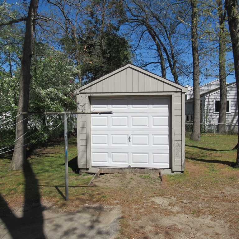 116 Commonwealth Ave, Lowell, MA Photo #8