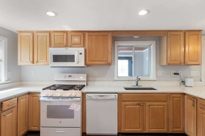 8 Herbert St, Wakefield, MA, 8 Herbert St, Wakefield, MA Photo #8
