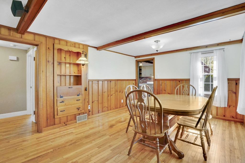 84 Spencer St, Agawam, MA Photo #12