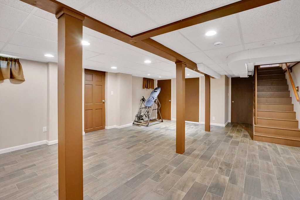 84 Spencer St, Agawam, MA Photo #32