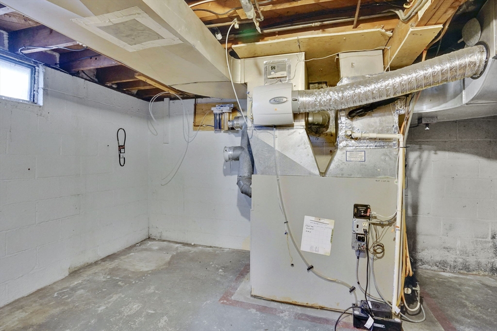 84 Spencer St, Agawam, MA Photo #42