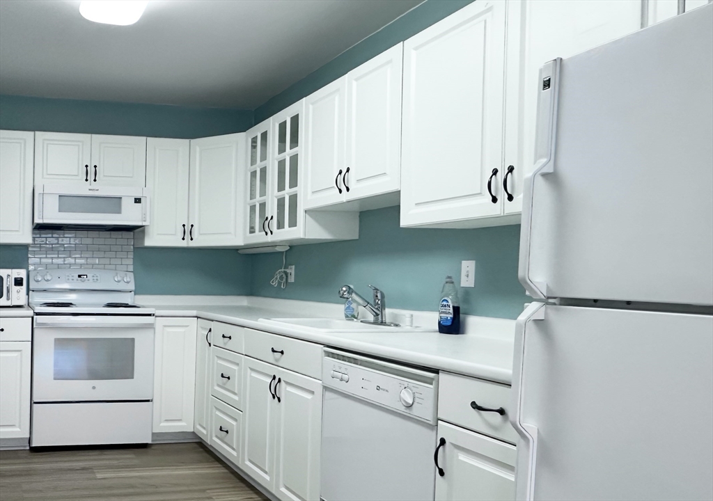 2 Hammond Pond Pkwy 4