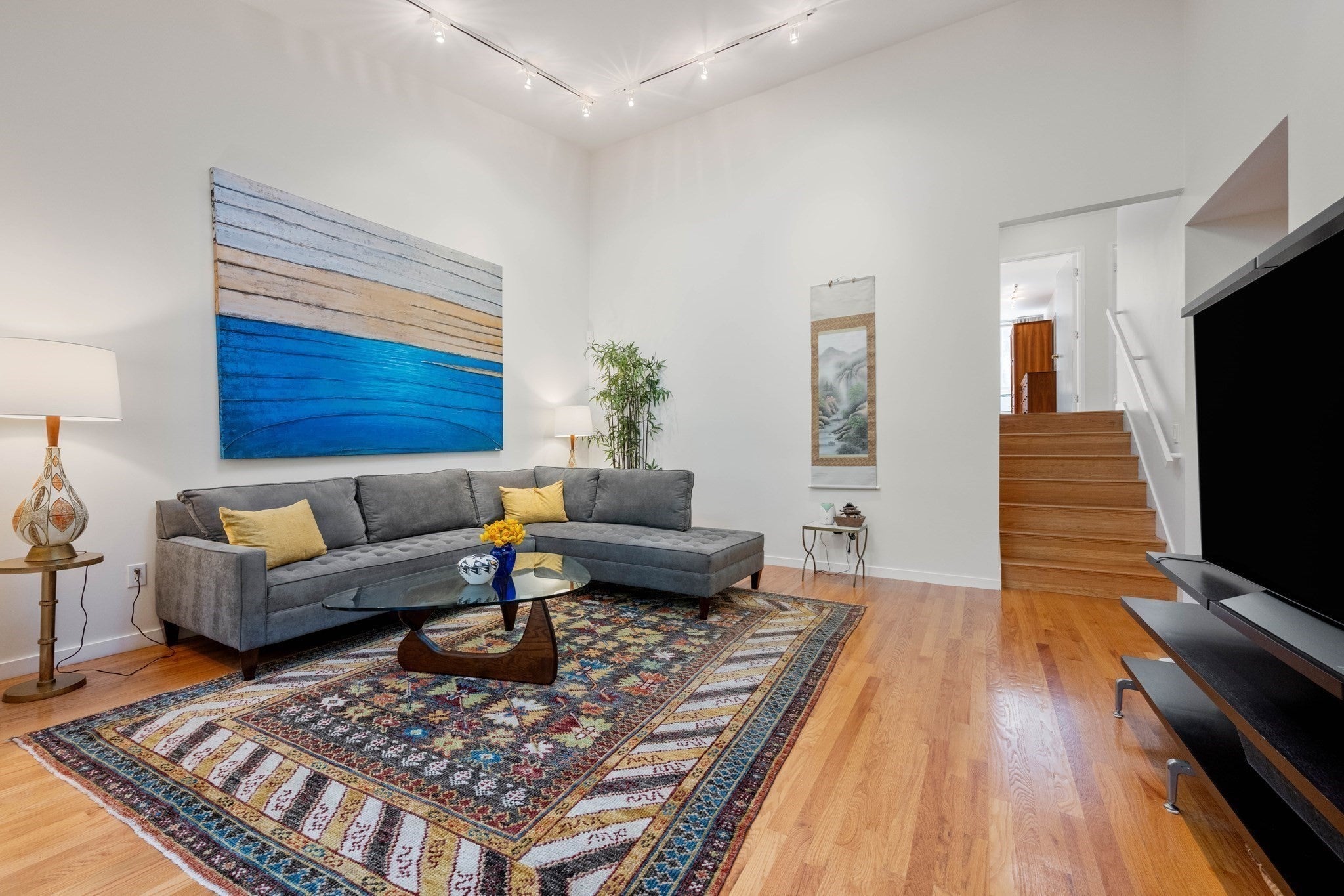 241 Perkins St H-402