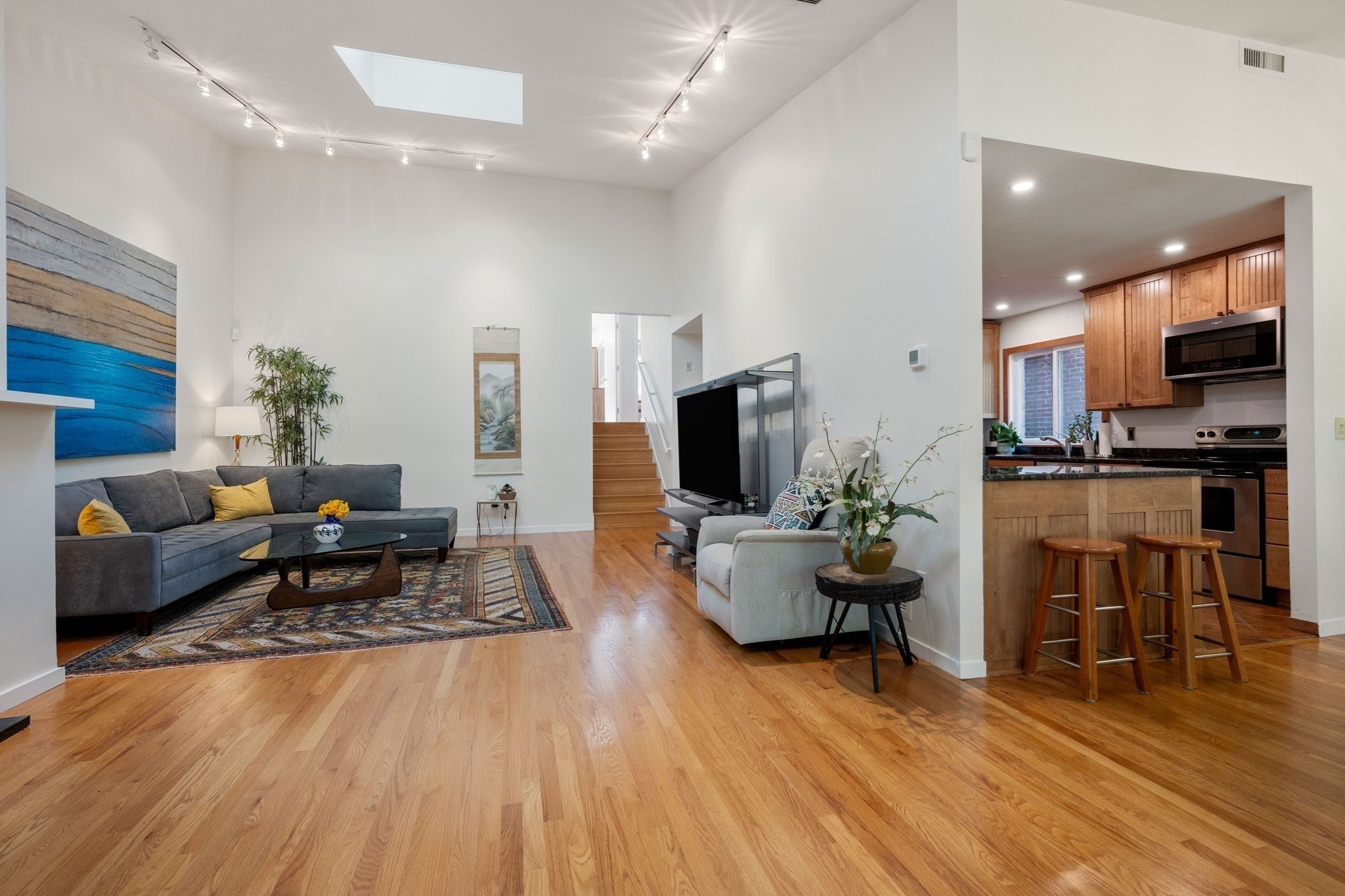 241 Perkins St H-402