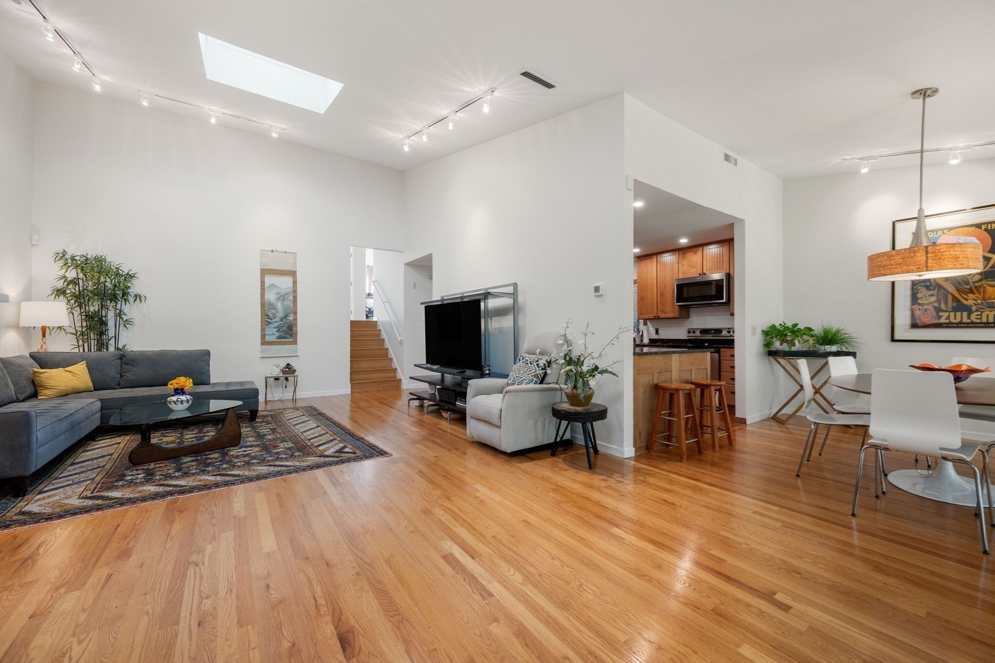 241 Perkins St H-402