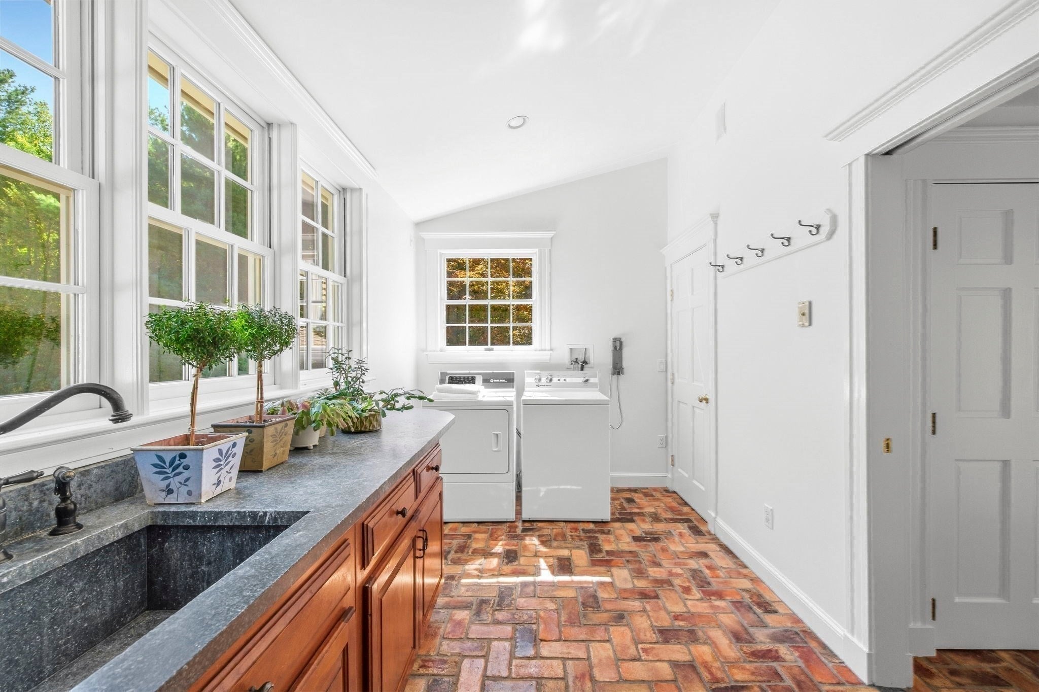 180 Gardner ST, Hingham, MA Photo #22