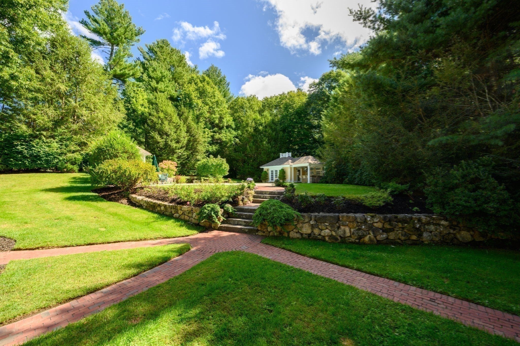 180 Gardner ST, Hingham, MA Photo #36