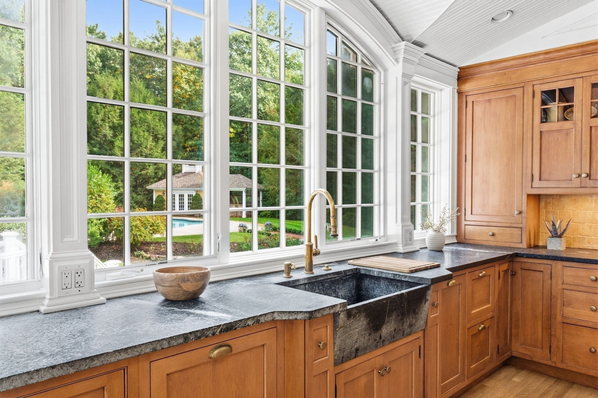 180 Gardner ST, Hingham, MA Photo #16