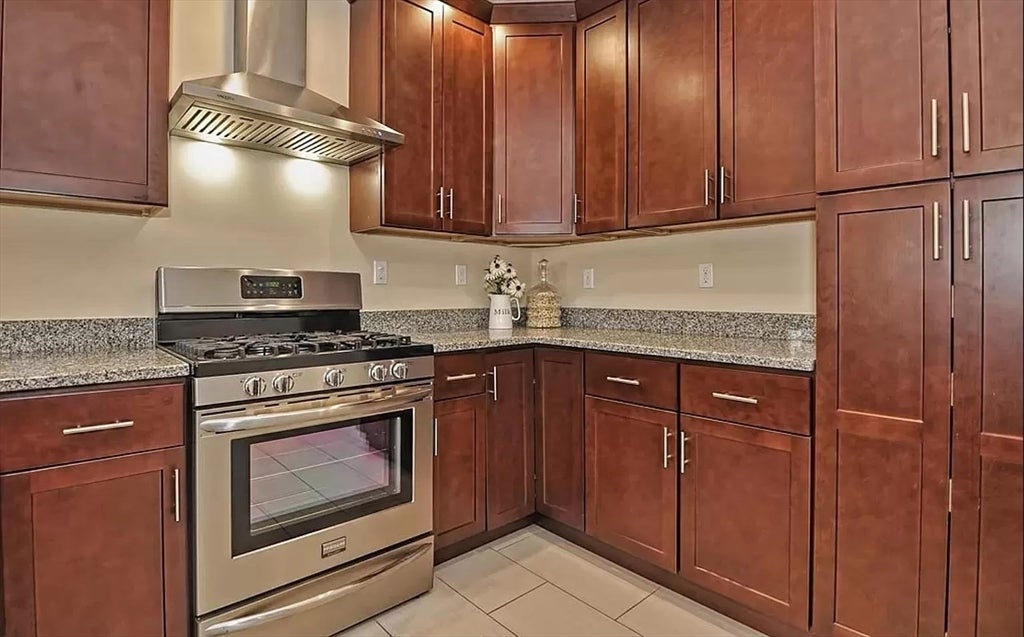 55 Cherry St #2, Chelsea, MA, 55 Cherry St #2, Chelsea, MA Photo #2