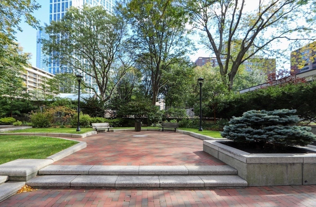 8 Whittier Pl #7J, Boston, MA Photo #11