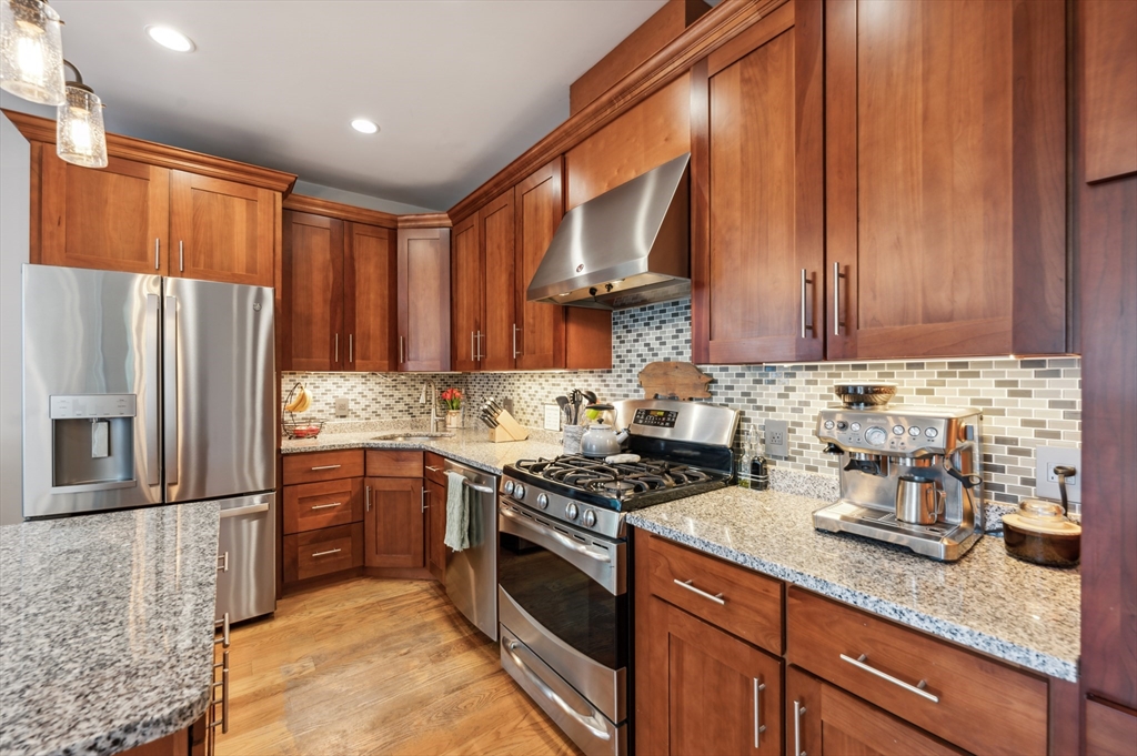 35 Coffey Street 6