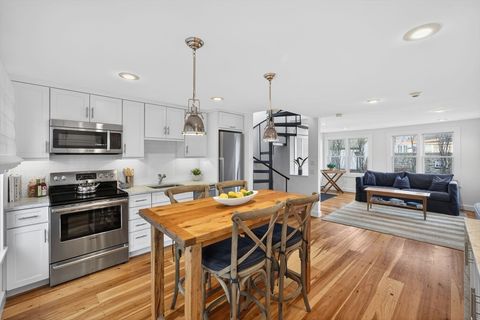 45 Commercial St 9 Provincetown MA 02657