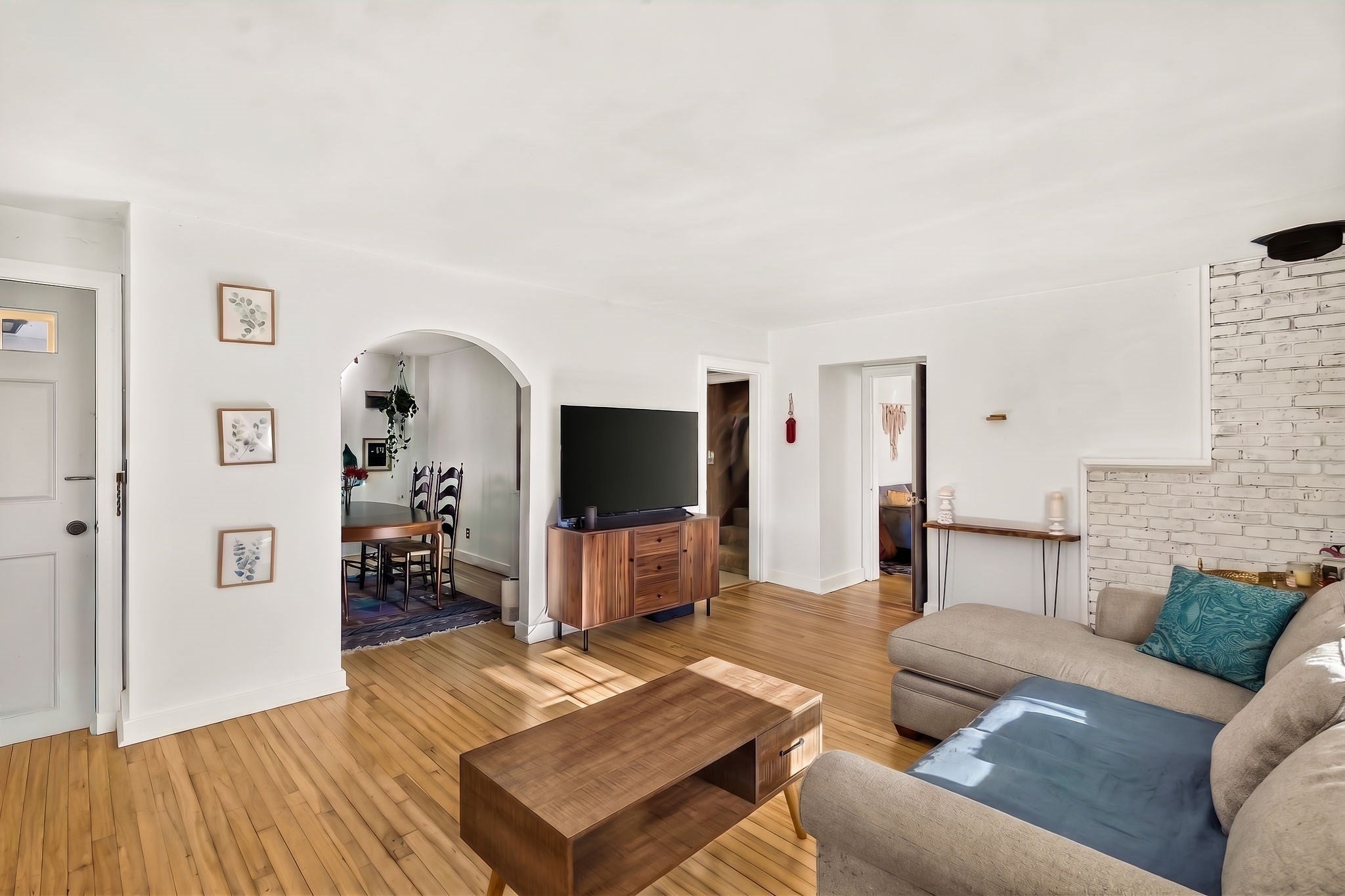 305 Thompson Rd, Webster, MA Photo #5