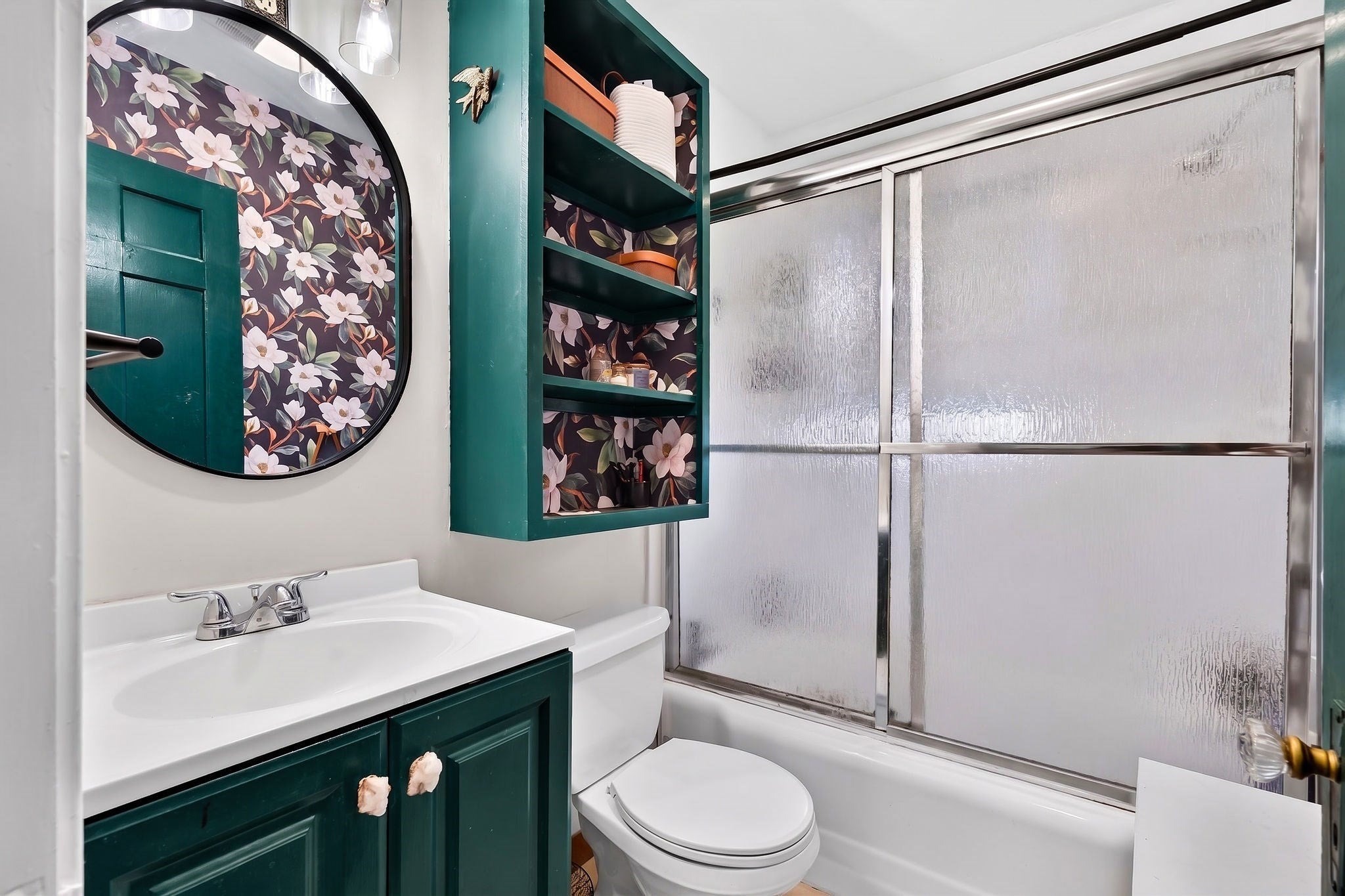 305 Thompson Rd, Webster, MA Photo #16