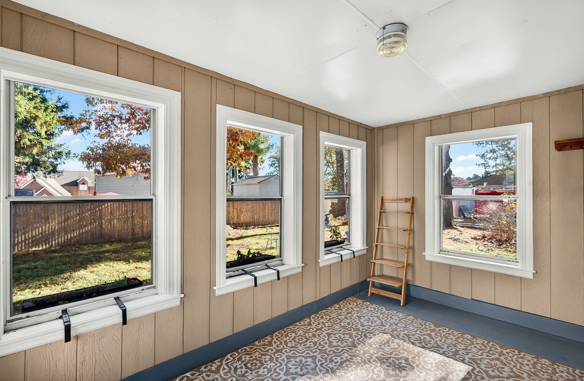 305 Thompson Rd, Webster, MA Photo #23