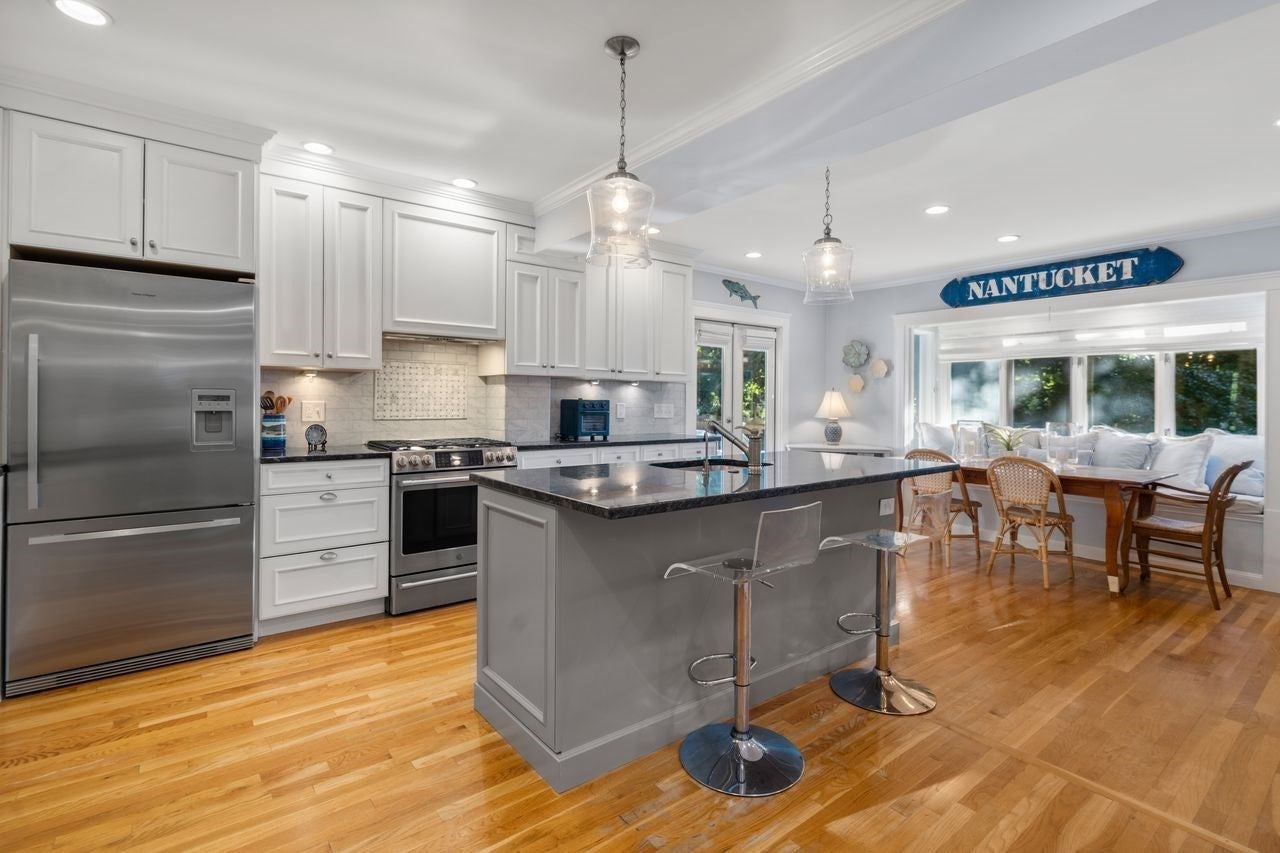 18 Woodlawn Ave, Wellesley, MA, 18 Woodlawn Ave, Wellesley, MA Photo #10