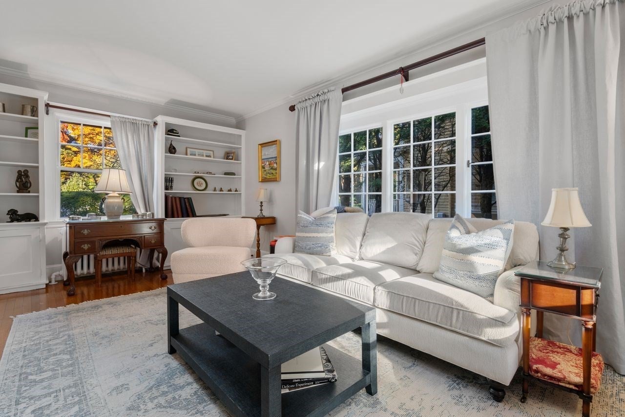18 Woodlawn Ave, Wellesley, MA, 18 Woodlawn Ave, Wellesley, MA Photo #5