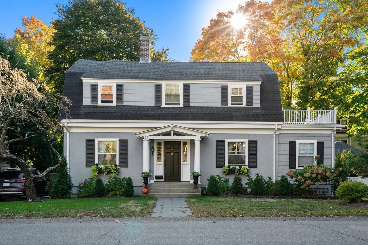 18 Woodlawn Ave, Wellesley, MA, 18 Woodlawn Ave, Wellesley, MA Photo #2
