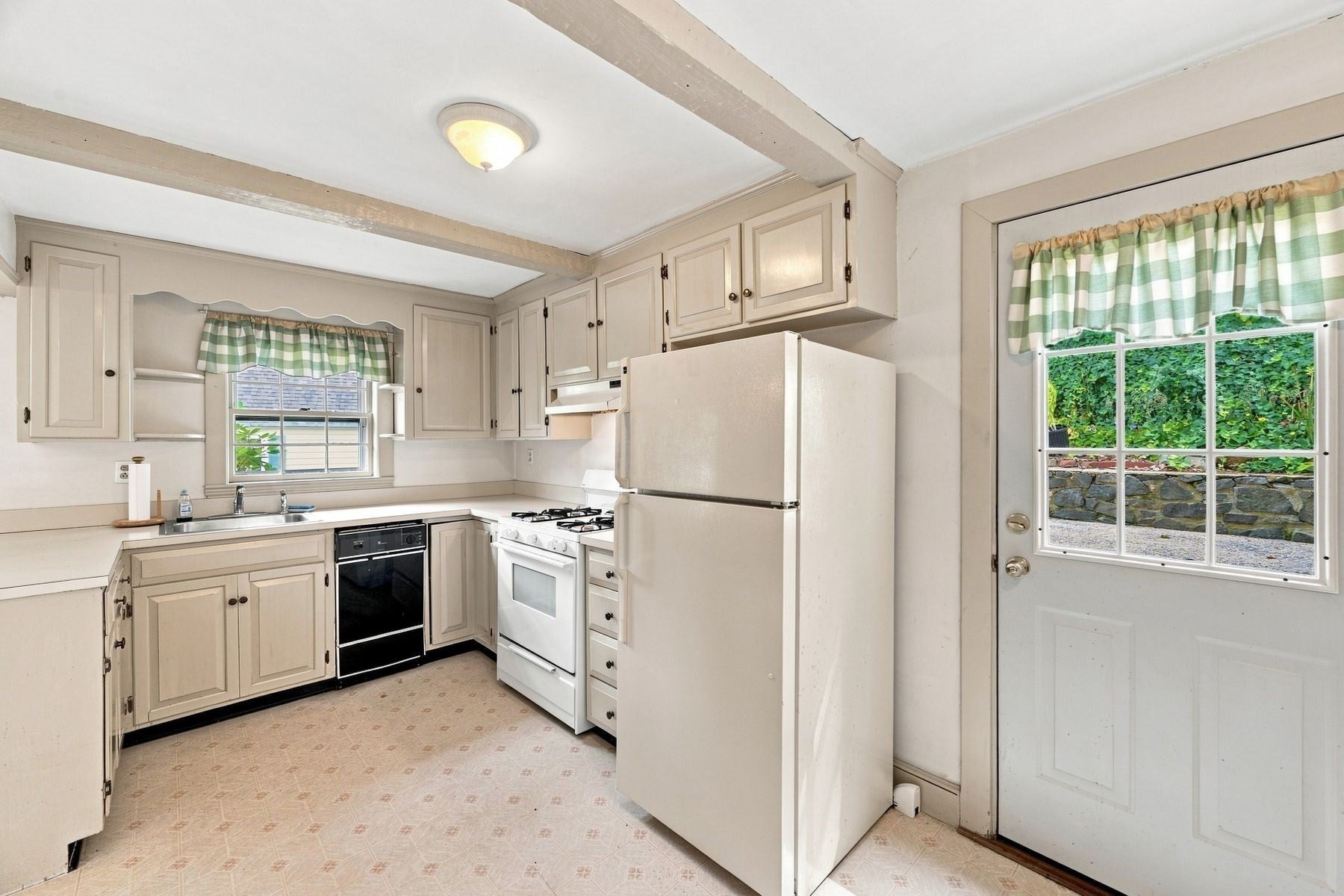 4 Littles Point Lane, Swampscott, MA, 4 Littles Point Lane, Swampscott, MA Photo #11