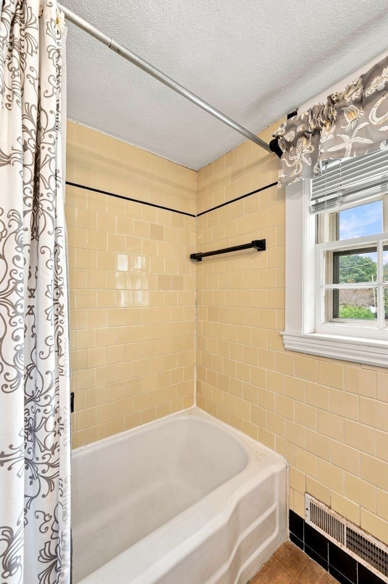 4 Littles Point Lane, Swampscott, MA, 4 Littles Point Lane, Swampscott, MA Photo #19