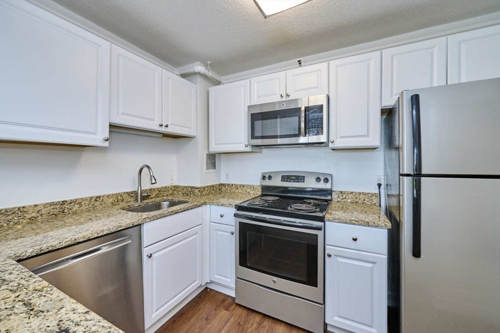 Cambridge, Massachusetts 02139, United States, 1 Bedroom Bedrooms, ,2 BathroomsBathrooms,Residential,Active,148742