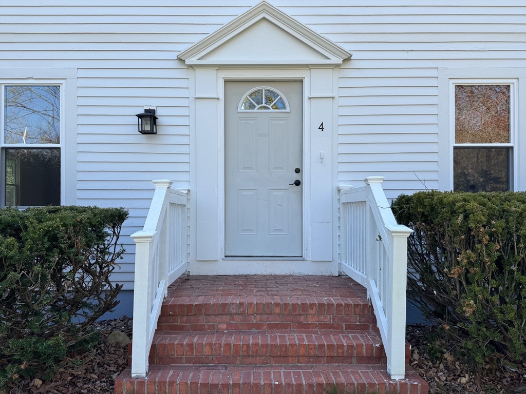 4 Midland Rd