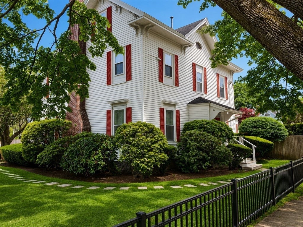 20 Ocean Ave 4
