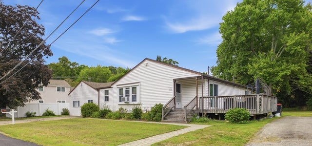 1075 W Elm St Extension