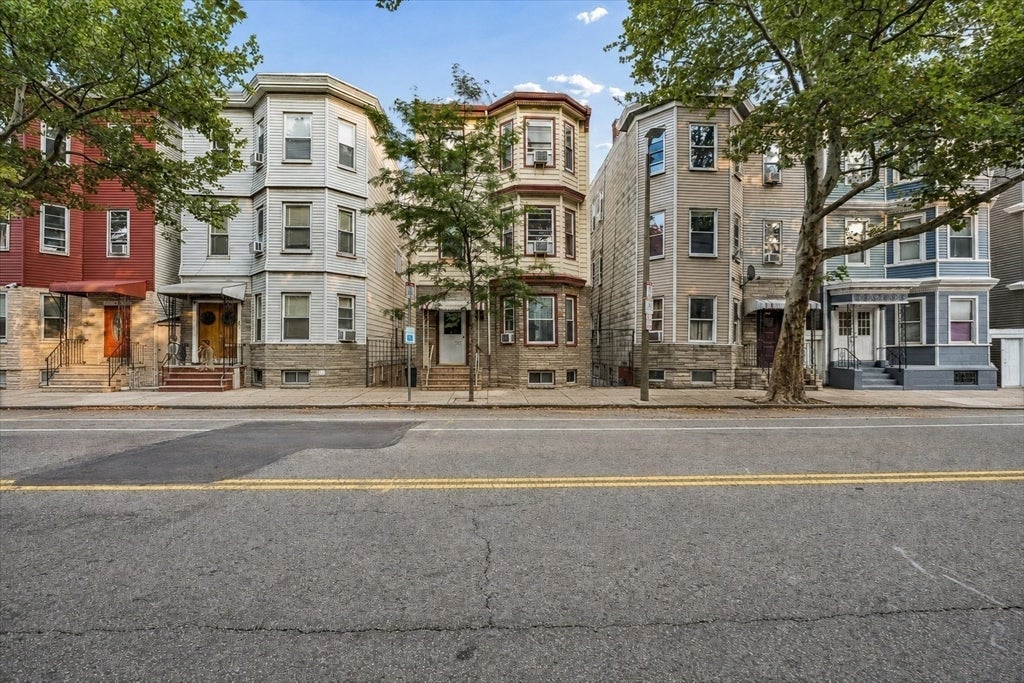 227 Chelsea St, Boston, MA, 227 Chelsea St, Boston, MA Photo #3