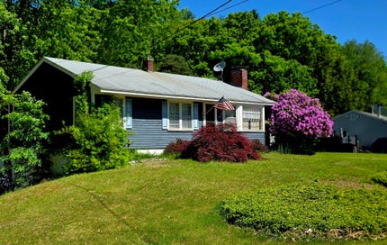1093 Wachusett St Holden MA 01520