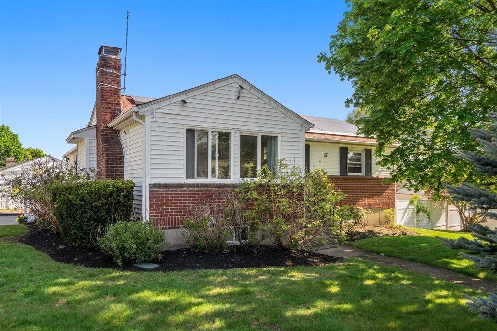 37 Porter Rd