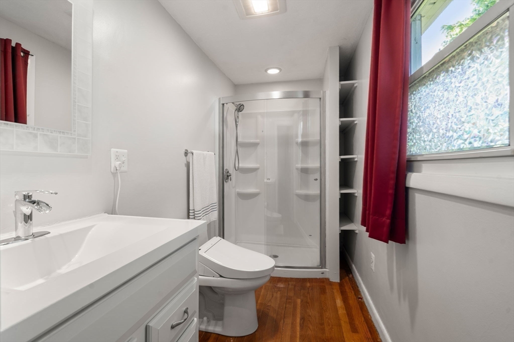 Marlborough, Massachusetts 01752, United States, 2 Bedrooms Bedrooms, ,2 BathroomsBathrooms,Residential,Active,129931