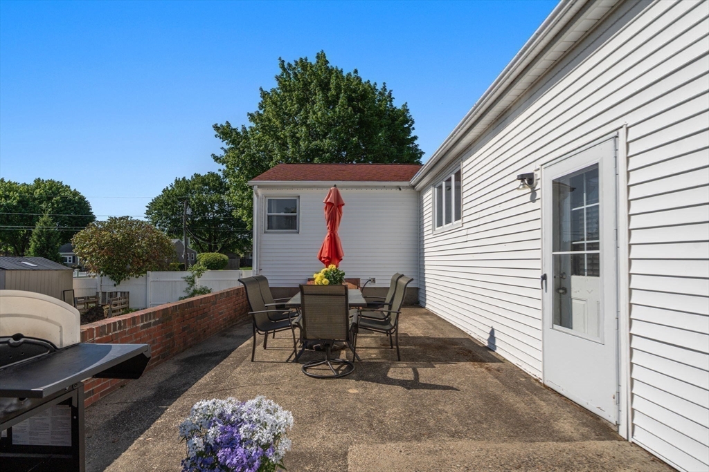 Marlborough, Massachusetts 01752, United States, 2 Bedrooms Bedrooms, ,2 BathroomsBathrooms,Residential,Active,129931