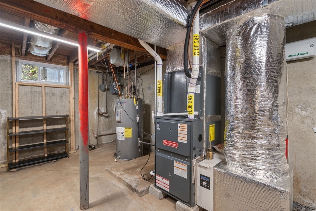 Marlborough, Massachusetts 01752, United States, 2 Bedrooms Bedrooms, ,2 BathroomsBathrooms,Residential,Active,129931