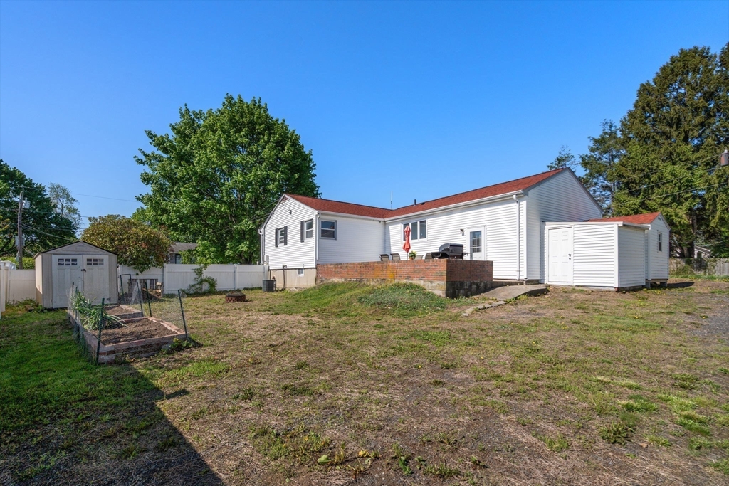 37 Porter Rd