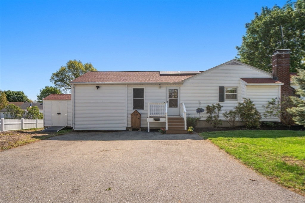 Marlborough, Massachusetts 01752, United States, 2 Bedrooms Bedrooms, ,2 BathroomsBathrooms,Residential,Active,129931