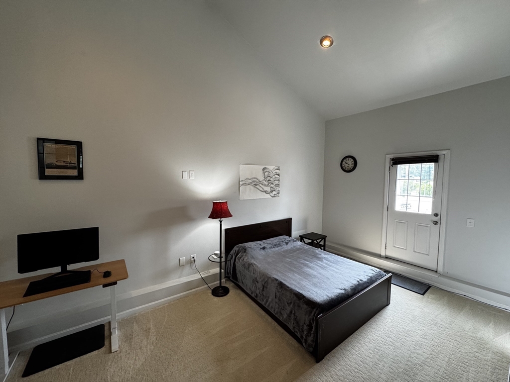 Marlborough, Massachusetts 01752, United States, 2 Bedrooms Bedrooms, ,2 BathroomsBathrooms,Residential,Active,129931