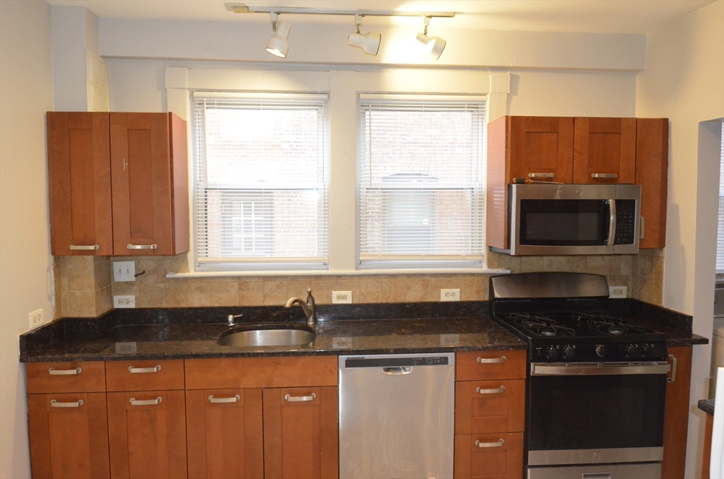 34 Channing St 1