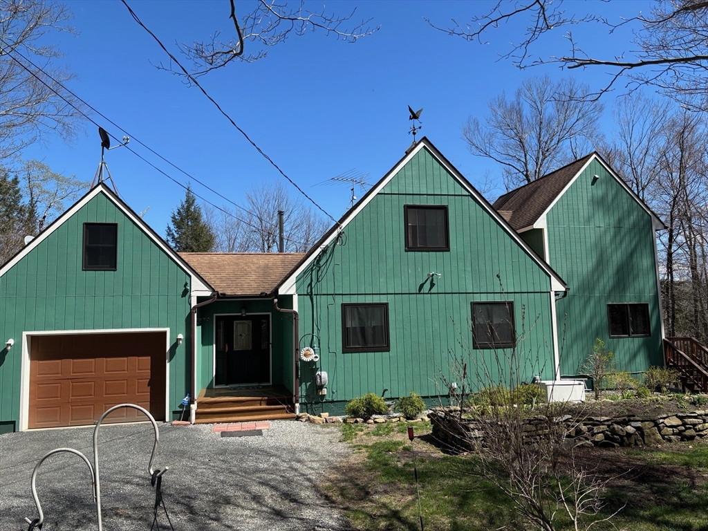 Photo: 103 Otter Pond Trl, Tolland, MA