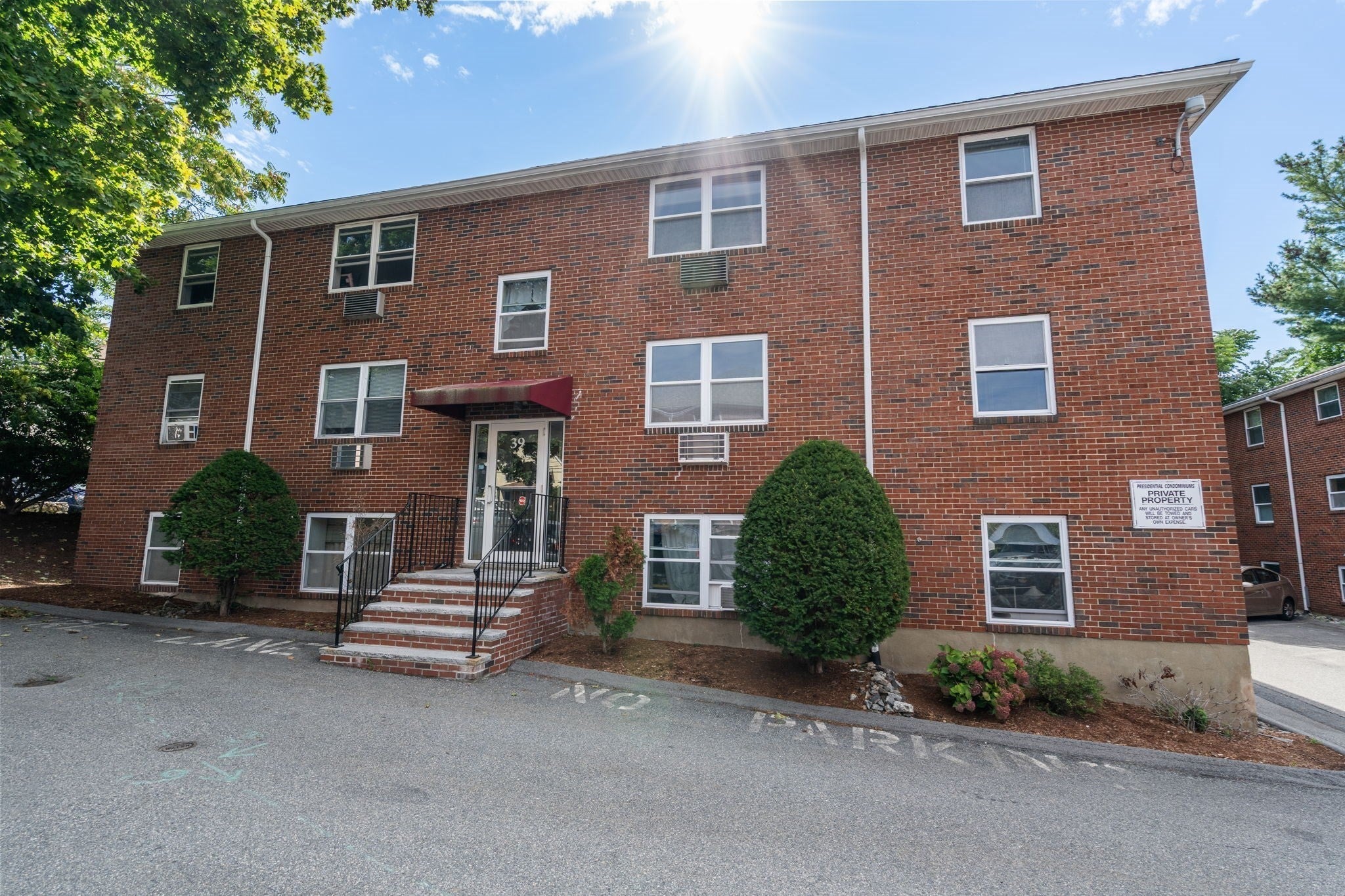 Photo of 39 Montvale AVE, Woburn, MA