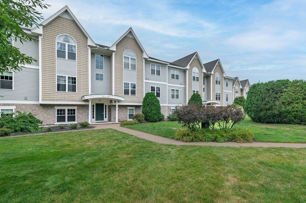 200 Roger Williams Ave 205