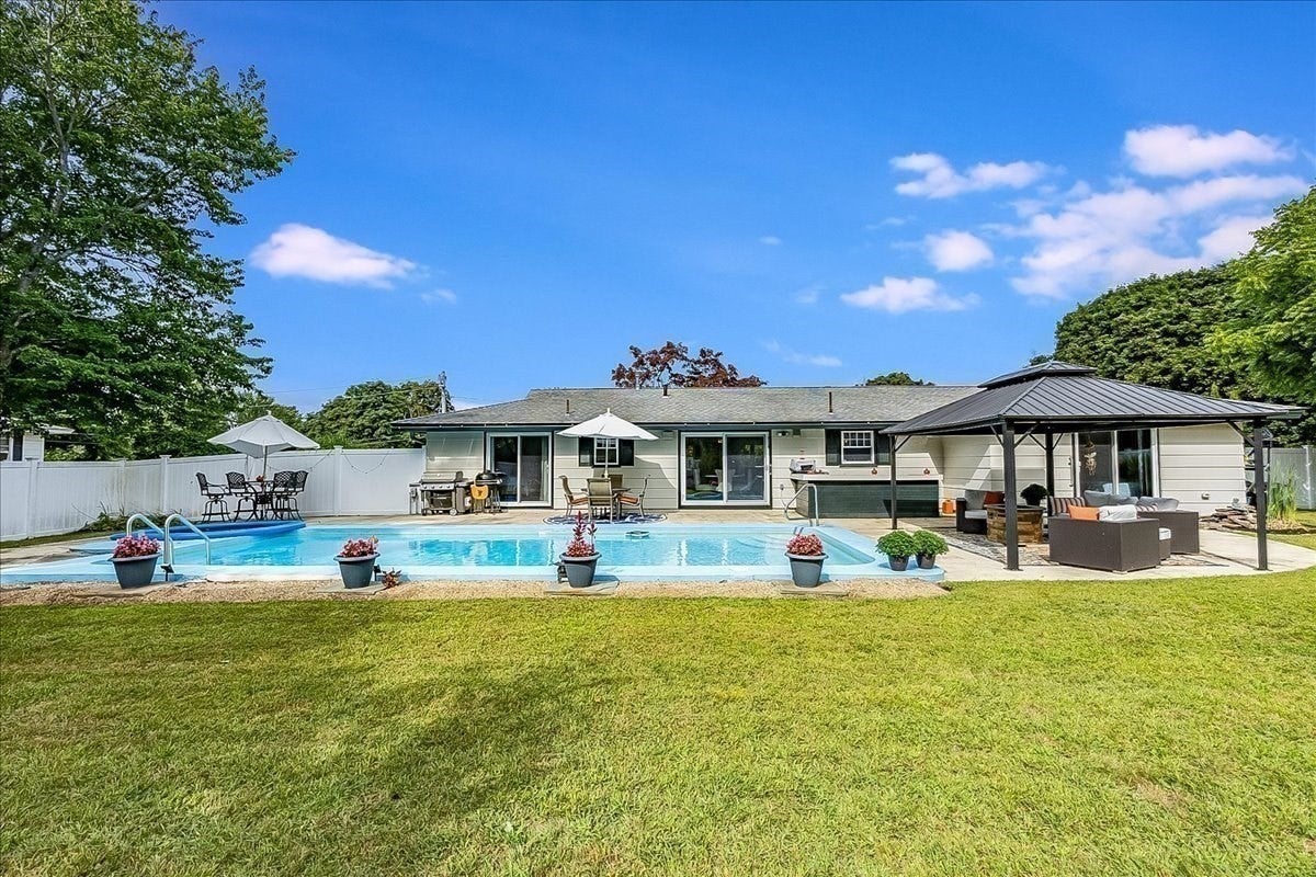 9 Algonquin Road, Danvers, MA, 9 Algonquin Road, Danvers, MA Photo #25